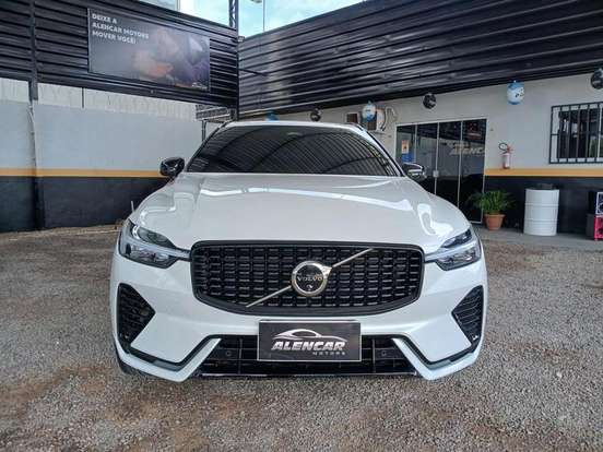 VOLVO-XC60-2024