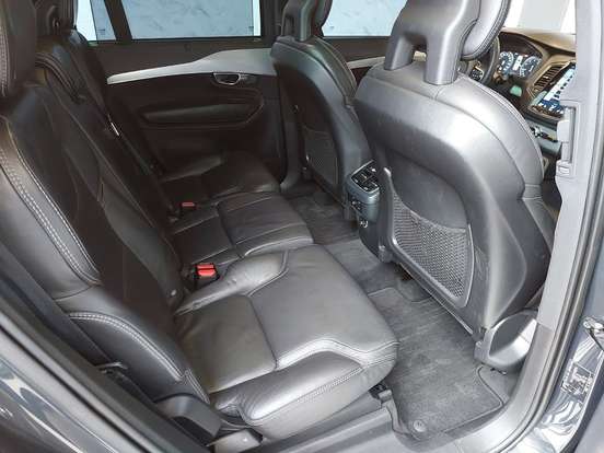 VOLVO-XC90-2016