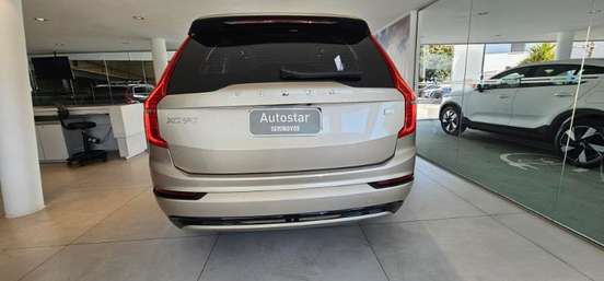 VOLVO-XC90-2023