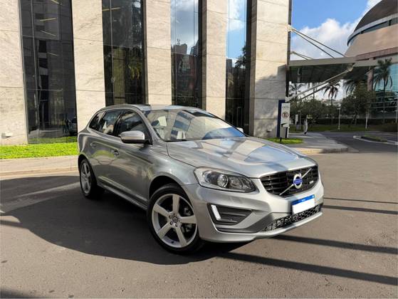 VOLVO XC60 2.0 T6 R DESIGN TURBO GASOLINA 4P AUTOMÁTICO