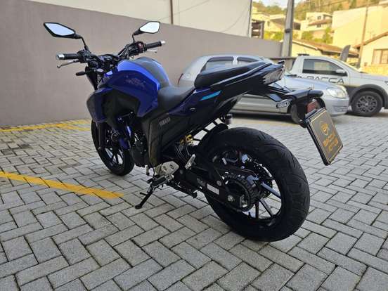YAMAHA-FZ25 FAZER CONNECTED ABS YAMAHA-FZ25 FAZER CONNECTED ABS-2025