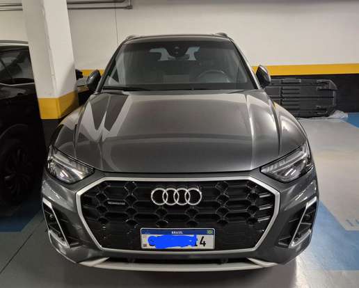 AUDI-Q5-2022