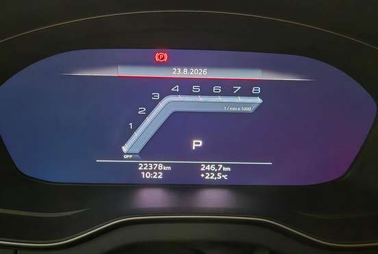 AUDI-Q5-2022