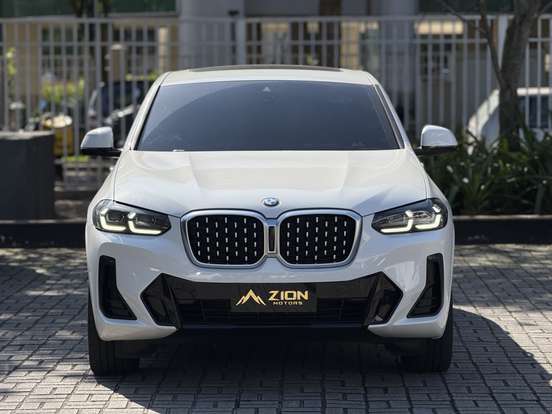 BMW-X4-2022