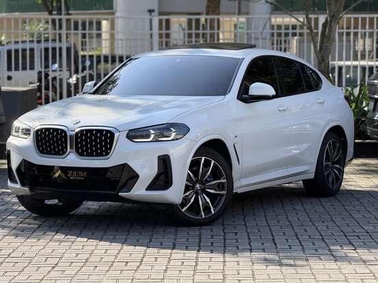 BMW-X4-2022