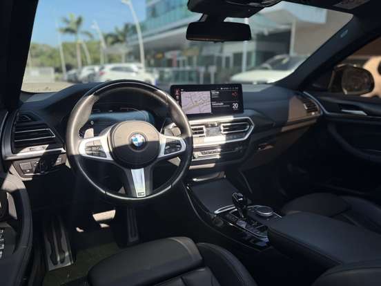 BMW-X4-2022