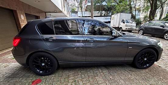 BMW-120i-2016
