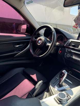BMW-320i-2012