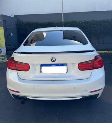 BMW-320i-2012