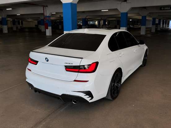 BMW-320i-2.0 16V TURBO GASOLINA M SPORT AUTOMÁTICO BMW-320i-2020