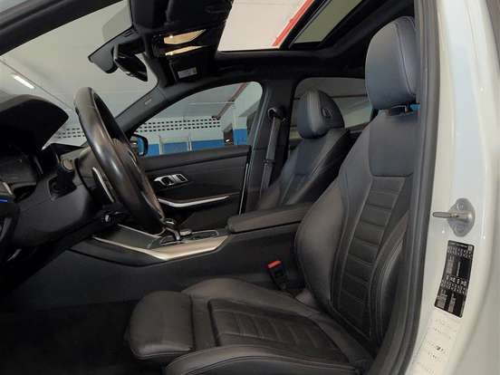 BMW-320i-2.0 16V TURBO GASOLINA M SPORT AUTOMÁTICO BMW-320i-2020