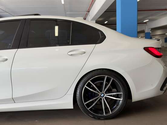 BMW-320i-2.0 16V TURBO GASOLINA M SPORT AUTOMÁTICO BMW-320i-2020