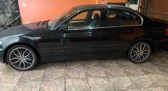 BMW-320i-2002