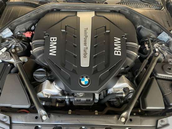 BMW-750i-4.4 SEDAN V8 32V GASOLINA 4P AUTOMÁTICO BMW-750i-2011