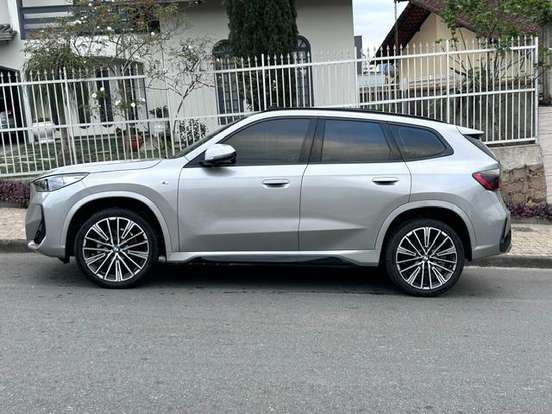 BMW-X1-2025