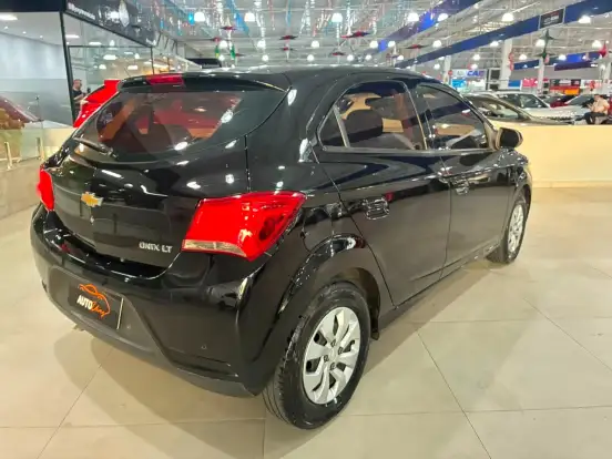 CHEVROLET-ONIX-1.0 MPFI LT 8V FLEX 4P MANUAL CHEVROLET-ONIX-2017
