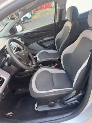 CHEVROLET-ONIX-2015