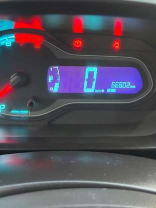 CHEVROLET-ONIX-2015