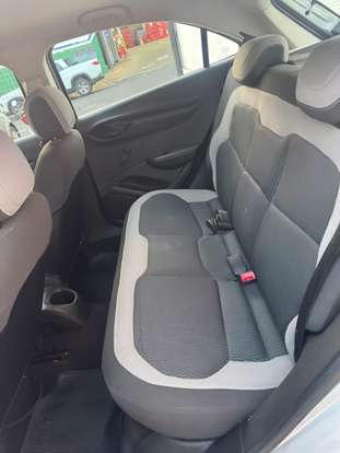 CHEVROLET-ONIX-2015