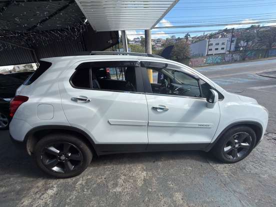 CHEVROLET-TRACKER-2014
