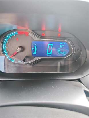CHEVROLET-ONIX-2015
