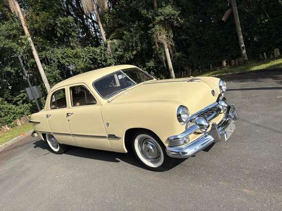 FORD-CUSTOM-3.9 DELUXE V8 GASOLINA 4P MANUAL FORD-CUSTOM-1951