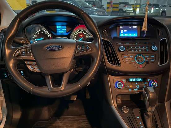 FORD-FOCUS-2016