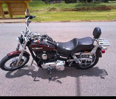 HARLEY-DAVIDSON-DYNA SUPER GLIDE CUSTOM HARLEY-DAVIDSON-DYNA SUPER GLIDE CUSTOM-2011