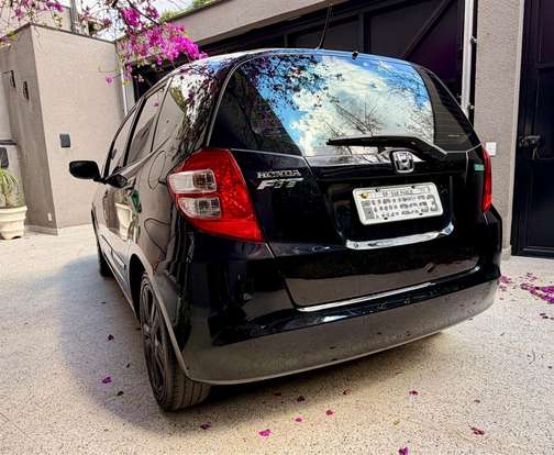 HONDA-FIT-2010