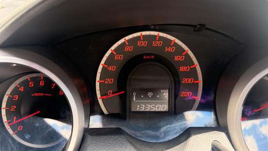 HONDA-FIT-2010