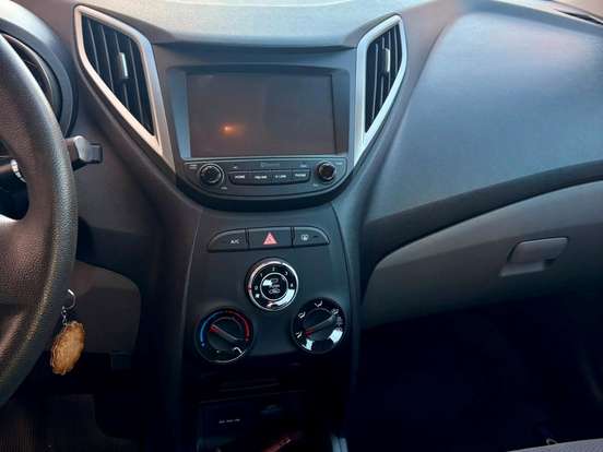 HYUNDAI-HB20S-1.0 COMFORT PLUS 12V TURBO FLEX 4P MANUAL HYUNDAI-HB20S-2017