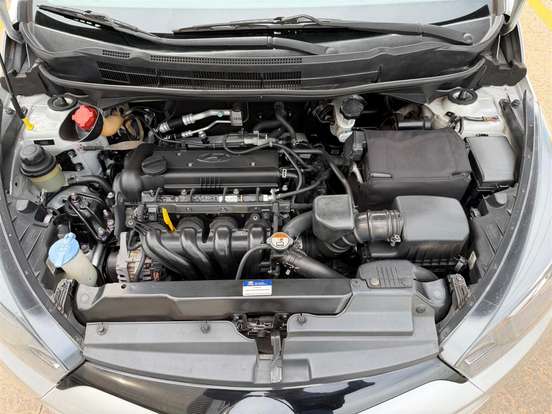 HYUNDAI-HB20S-1.6 COMFORT PLUS 16V FLEX 4P MANUAL HYUNDAI-HB20S-2015