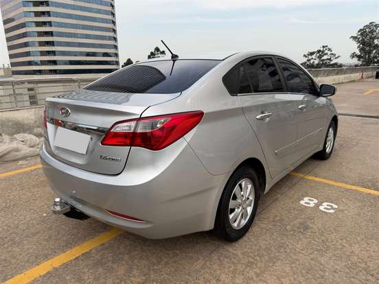 HYUNDAI-HB20S-2015