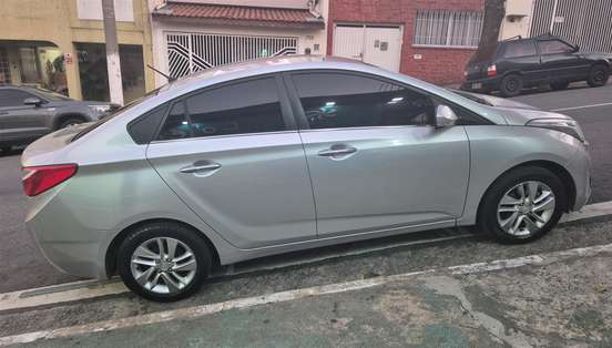 HYUNDAI-HB20S-1.6 PREMIUM 16V FLEX 4P AUTOMÁTICO HYUNDAI-HB20S-2015