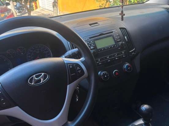 HYUNDAI-I30-2.0 MPFI GLS 16V GASOLINA 4P MANUAL HYUNDAI-I30-2010