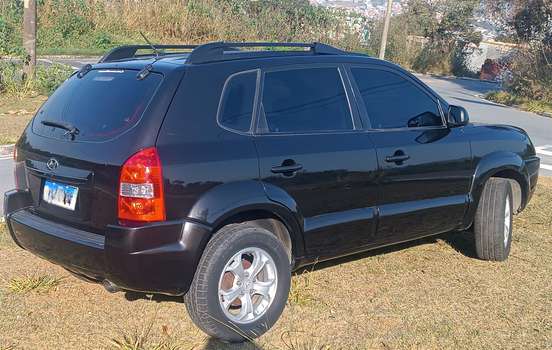 HYUNDAI-TUCSON-2010