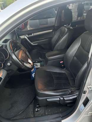 KIA-SORENTO-2011