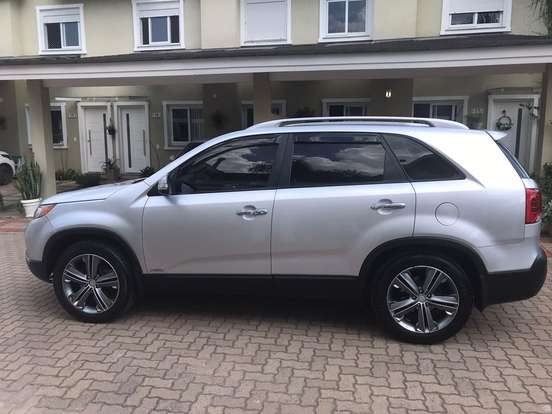 KIA-SORENTO-3.5 V6 GASOLINA EX 7L 4WD AUTOMÁTICO KIA-SORENTO-2012