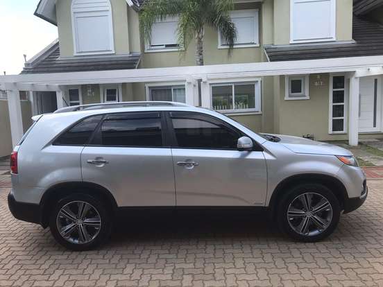 KIA-SORENTO-2012