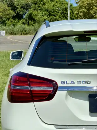 MERCEDES-BENZ-GLA 200-2017