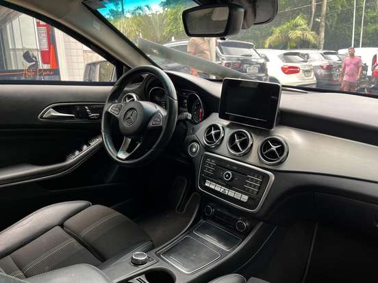 MERCEDES-BENZ-GLA 200-1.6 CGI FLEX ADVANCE 7G-DCT MERCEDES-BENZ-GLA 200-2017