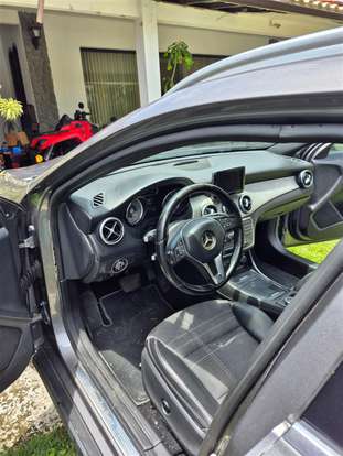 MERCEDES-BENZ-GLA 200-2015