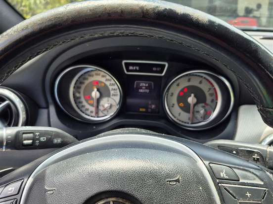 MERCEDES-BENZ-GLA 200-1.6 CGI VISION 16V TURBO FLEX 4P AUTOMÁTICO MERCEDES-BENZ-GLA 200-2015