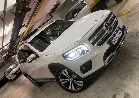 MERCEDES-BENZ-GLB 200-2021