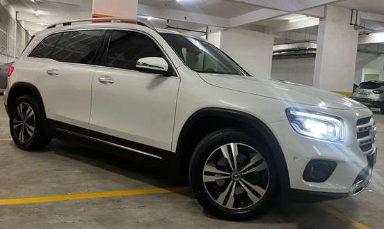 MERCEDES-BENZ-GLB 200-2021