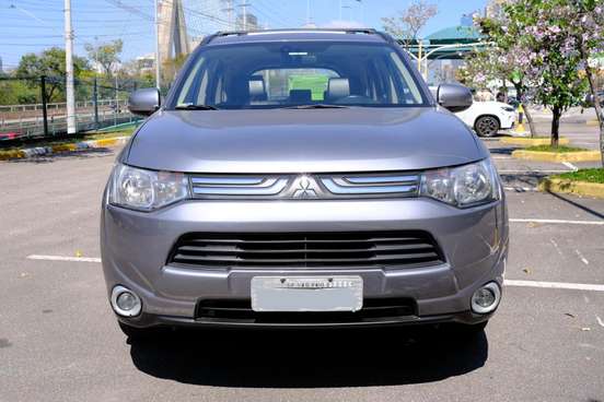MITSUBISHI-OUTLANDER-2.0 16V GASOLINA 4P AUTOMÁTICO MITSUBISHI-OUTLANDER-2014