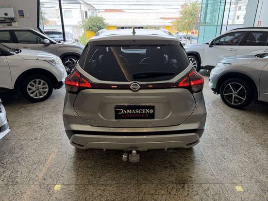 NISSAN-KICKS-2021