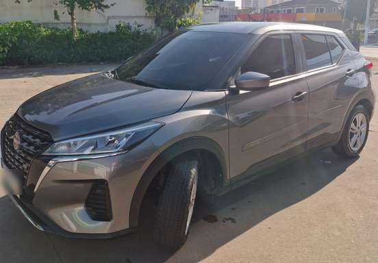 NISSAN-KICKS-2023