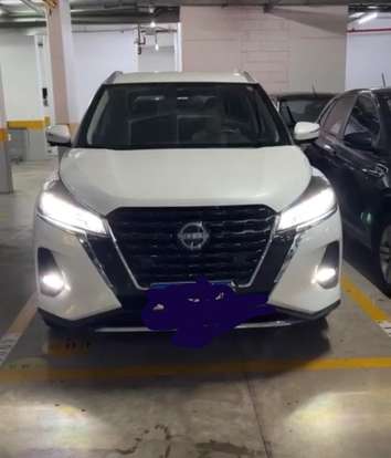 NISSAN-KICKS-2023