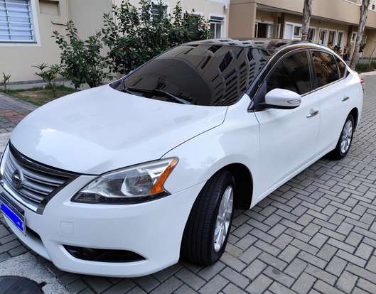 NISSAN-SENTRA-2014